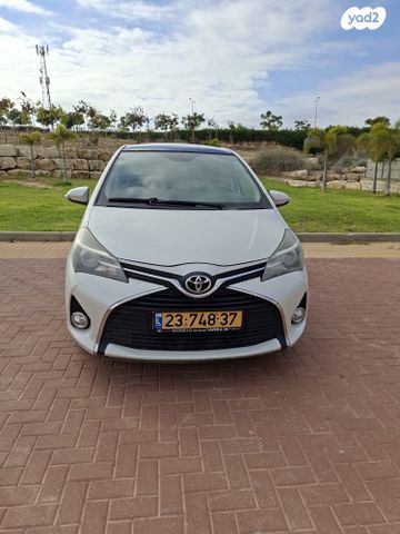 מודעת רכב טויוטה יאריס