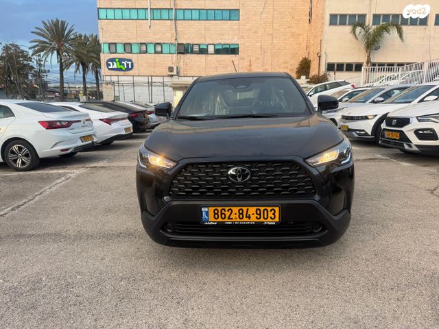 טויוטה קורולה קרוס