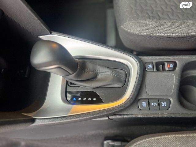 טויוטה יאריס קרוס