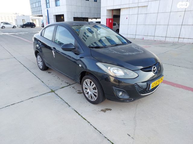 מודעת רכב מאזדה 2