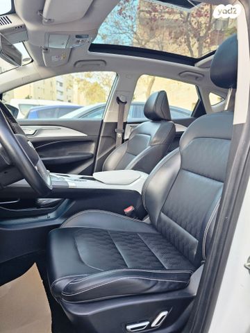 ג׳ילי Geometry C