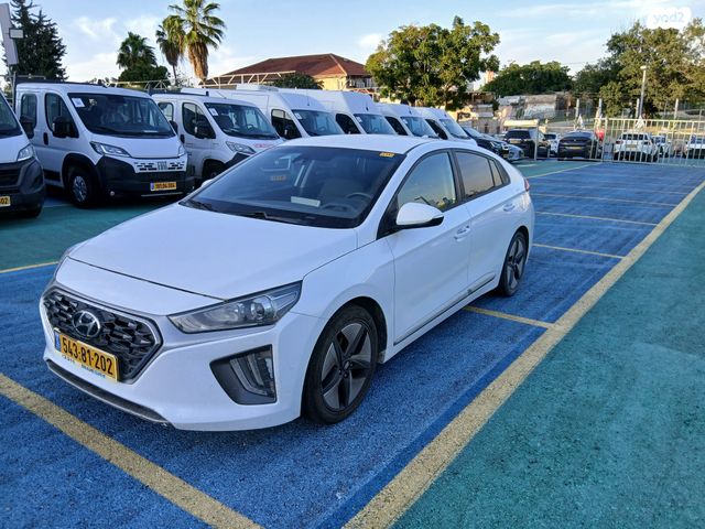 יונדאי איוניק