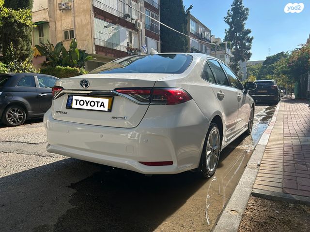 טויוטה קורולה