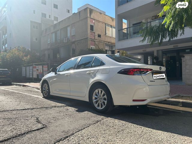 טויוטה קורולה