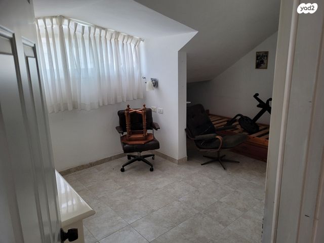 בית פרטי/ קוטג', יצחק רובינשטיין 18, הוד הכרמל, דניה, חיפה