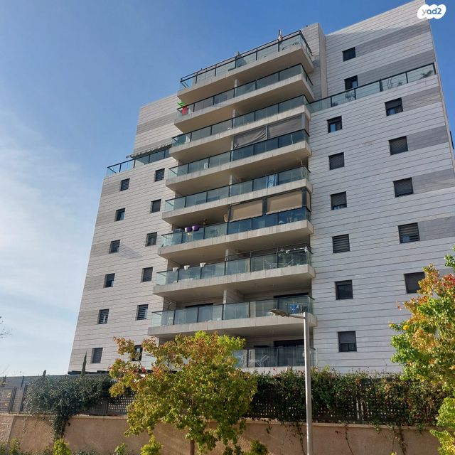 אחיה השילוני 10