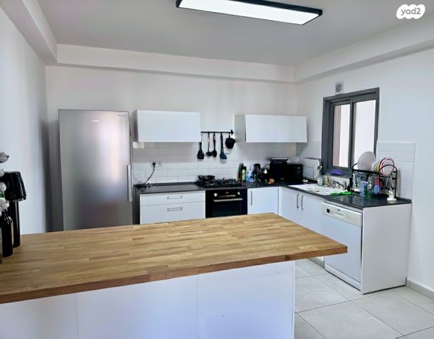 דירה, עפרה חזה 12, משכנות האומנים, קרית מוצקין