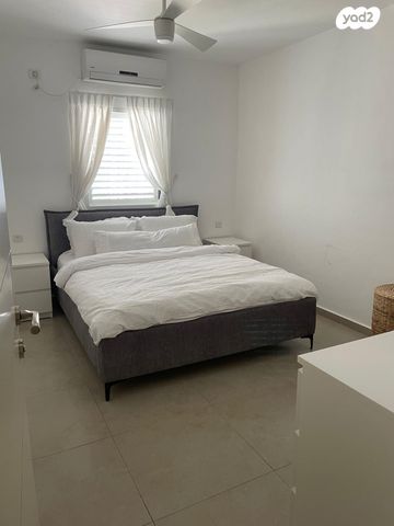 דירה, משה אבן עזרא 1, רובע ה', אשדוד