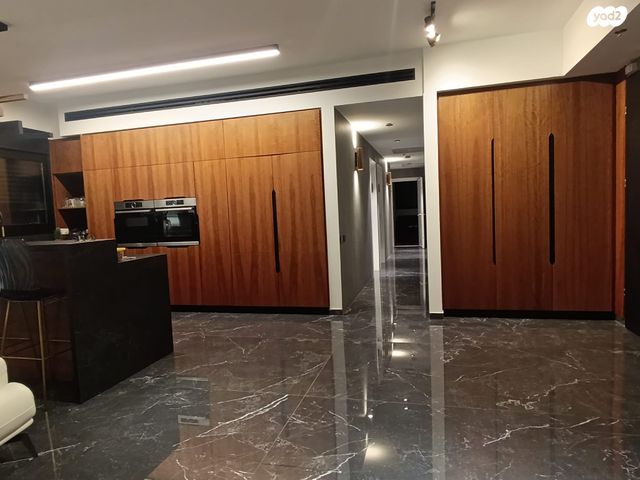 גג/ פנטהאוז, שולמית אלוני 13, נחלת יהודה, ראשון לציון