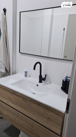 דירת גן, יצחק נבון 3, בצל האורנים, קרית טבעון