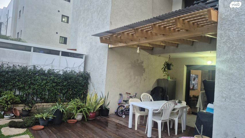 דירת גן, דרך קרית עמל 22, שכונת אלרואי, קרית טבעון