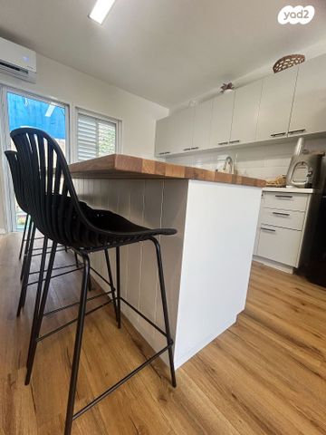 דירה, הזית 80, אורנית, אורנית