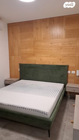 דירת גן, יצחק נבון 3, בצל האורנים, קרית טבעון