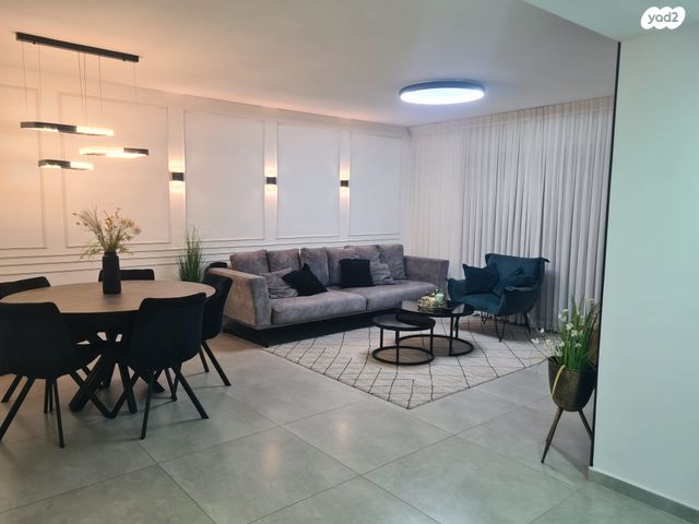 הר הצופים 52