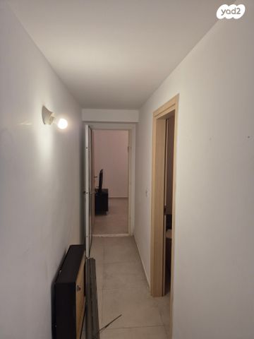 דירה, יואב 14, חרוזים, רמת גן