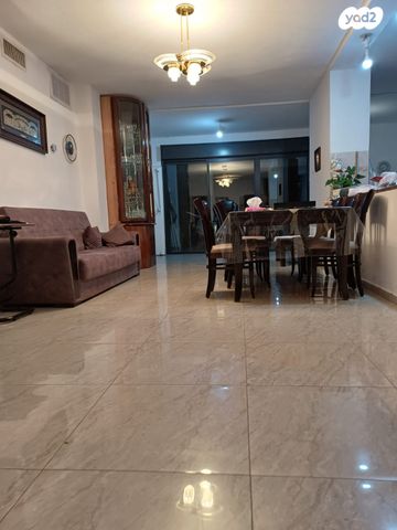 דירה, הרב עוזיאל 114, בית וגן, ירושלים