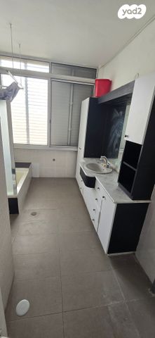 דירה, אחים קיבוביץ' 7, ב' / צפון מערב העיר, רחובות