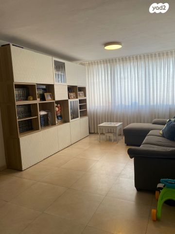 הרב אונטרמן 8