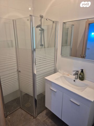 דירה, יואב 14, חרוזים, רמת גן