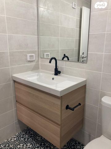 דירה, דרך שיבא 10, רמת אפעל, רמת גן