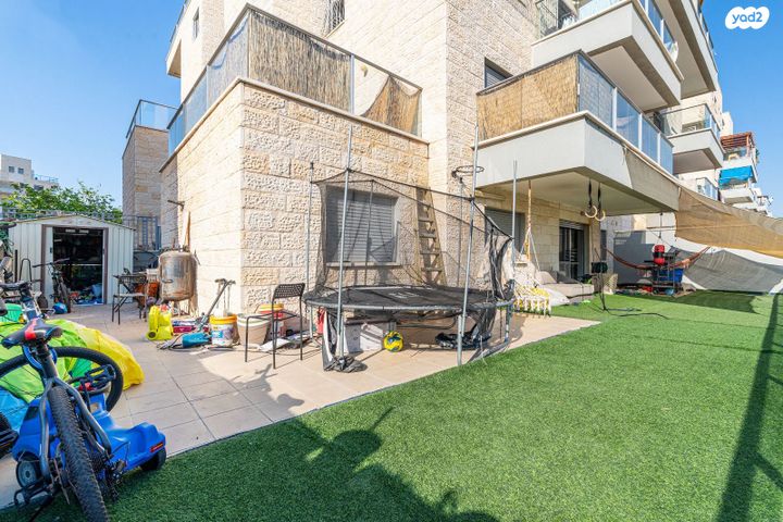 דירת גן, טורקיז 33, אבני חן, חריש