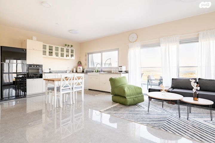 דירת גן, השקד 1, מגדל