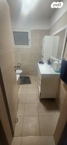 דירה, עולי הגרדום 10, שבעת המינים, דימונה