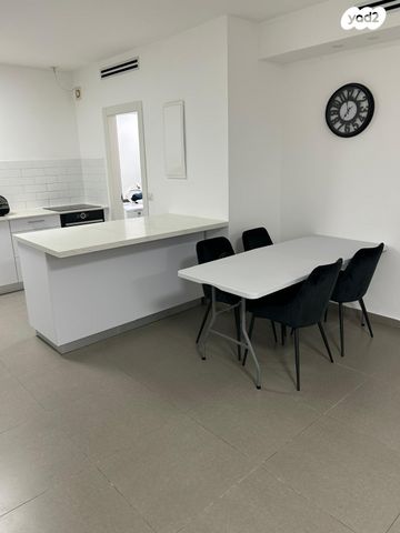 דירה, עוזי חיטמן 1, נאות שמיר, יבנה