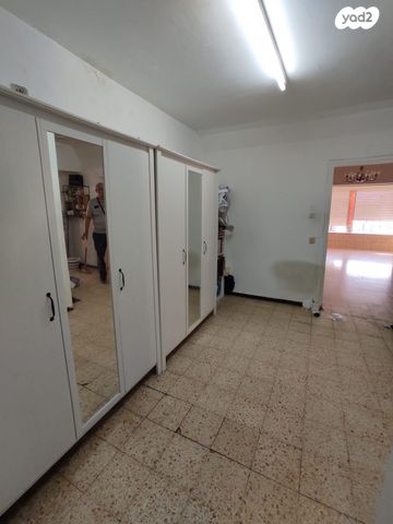 דירה, שבטי ישראל 8, קרית ים ג', קרית ים