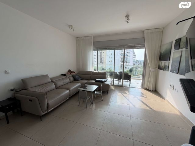 חנה רובינא 14