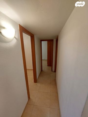 דירה, קדושי קהיר 28, נאות רחל, חולון