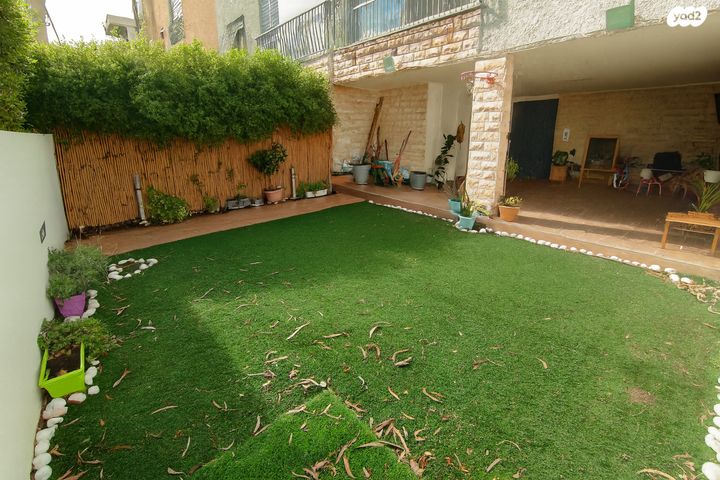 דירת גן, הערמונים 21, מרכז העיר, סביניה, הוותיקה, קרית ביאליק