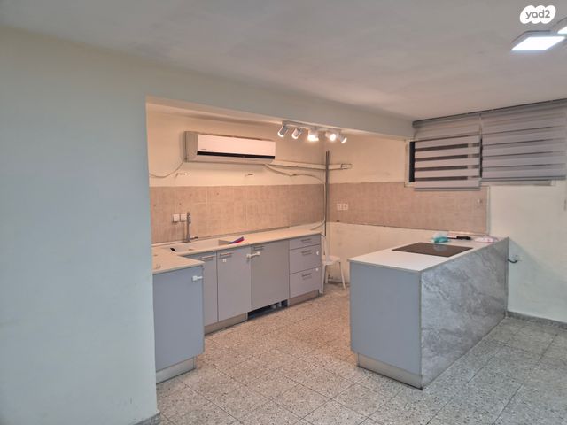 דירה, רבי לוי יצחק מברדיצ'ב 5, הפועל המזרחי ה', שיכון ה', בני ברק