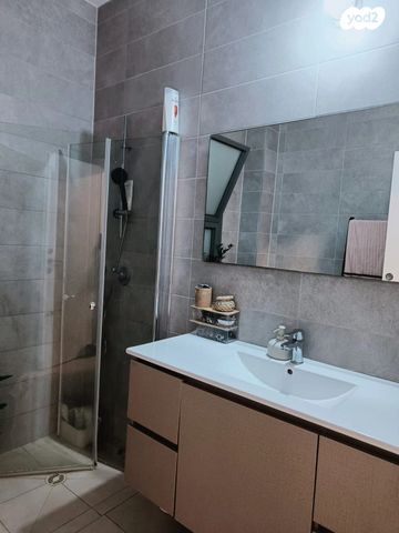 דירה, עזר וייצמן 4, מתחם 1200, הוד השרון