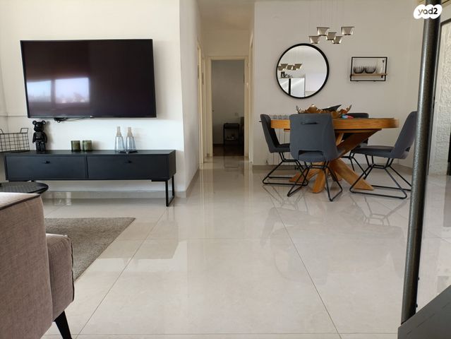 אנוסי משהד 19