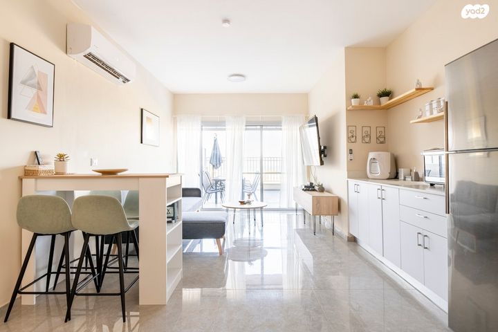 דירת גן, השקד 1, מגדל