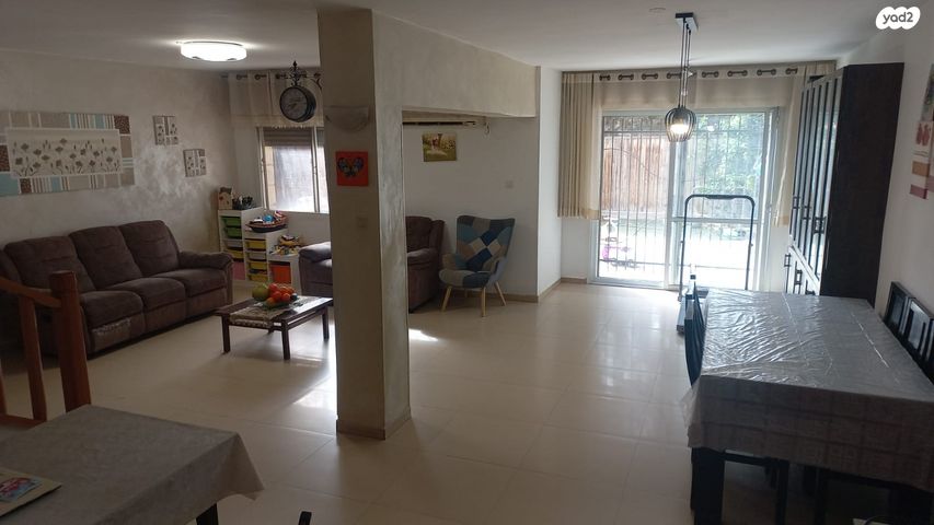 דירת גן, הנחלים 115, הנחלים, מעלה אדומים