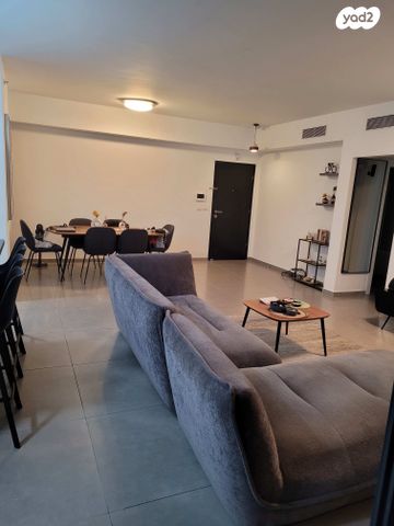 דירה, המתמיד 19, שכונת הראשונים, רמת גן