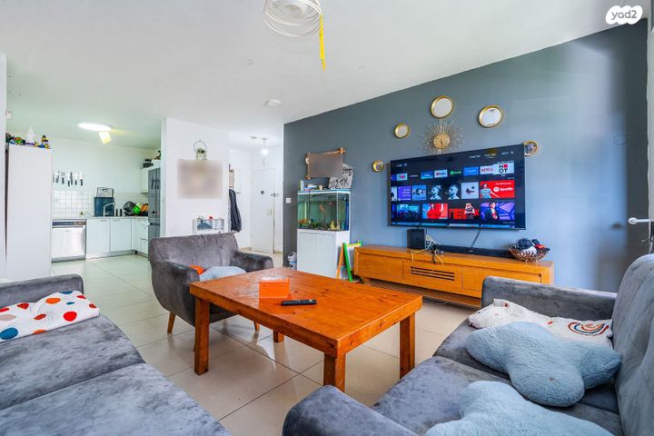 דירת גן, טורקיז 33, אבני חן, חריש