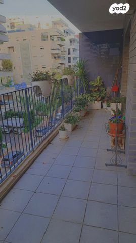 דירה, אסף 22, חרוזים, רמת גן