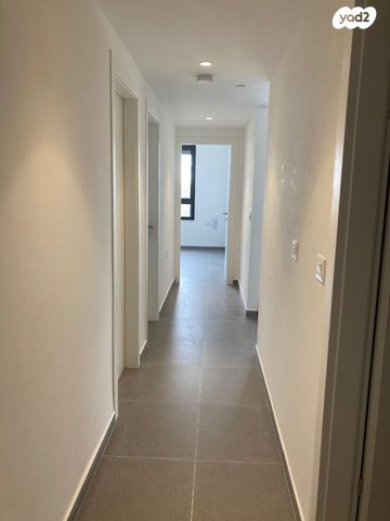 דירה, דרך שיבא 10, רמת אפעל, רמת גן