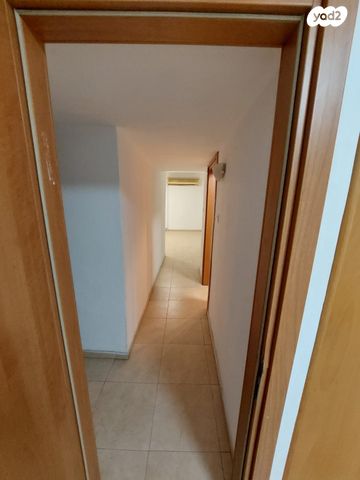 דירה, קדושי קהיר 28, נאות רחל, חולון