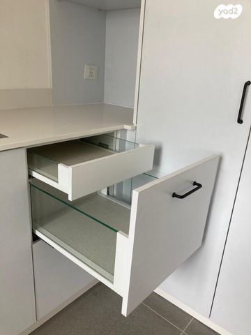 דירה, דרך שיבא 10, רמת אפעל, רמת גן