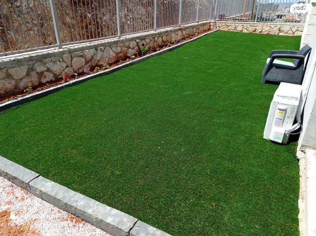 דירת גן, איבי נחל 1, אבני חפץ