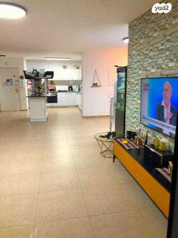 דירה, אחיה השילוני 10, פסגות אפק, ראש העין