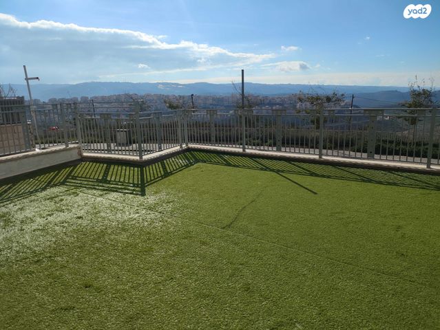 דירת גן, עגור 12, סנסן, צור הדסה