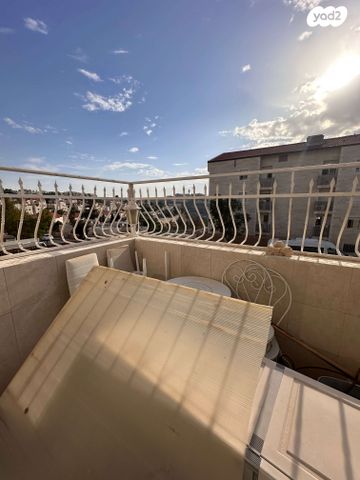 דירה, השופר 30, כלי שיר, מעלה אדומים