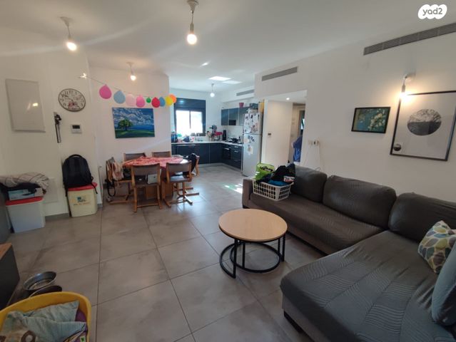 דירת גן, דרך קרית עמל 22, שכונת אלרואי, קרית טבעון