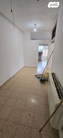 דירה, אחים קיבוביץ' 7, ב' / צפון מערב העיר, רחובות