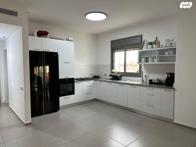 שדרות קדש 12